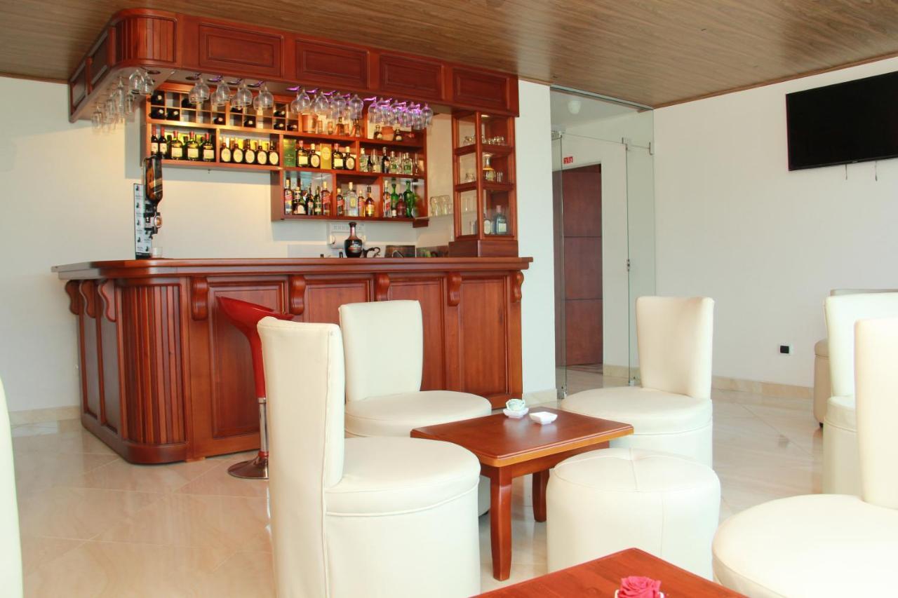 Tenjo Hotel 80 Real מראה חיצוני תמונה